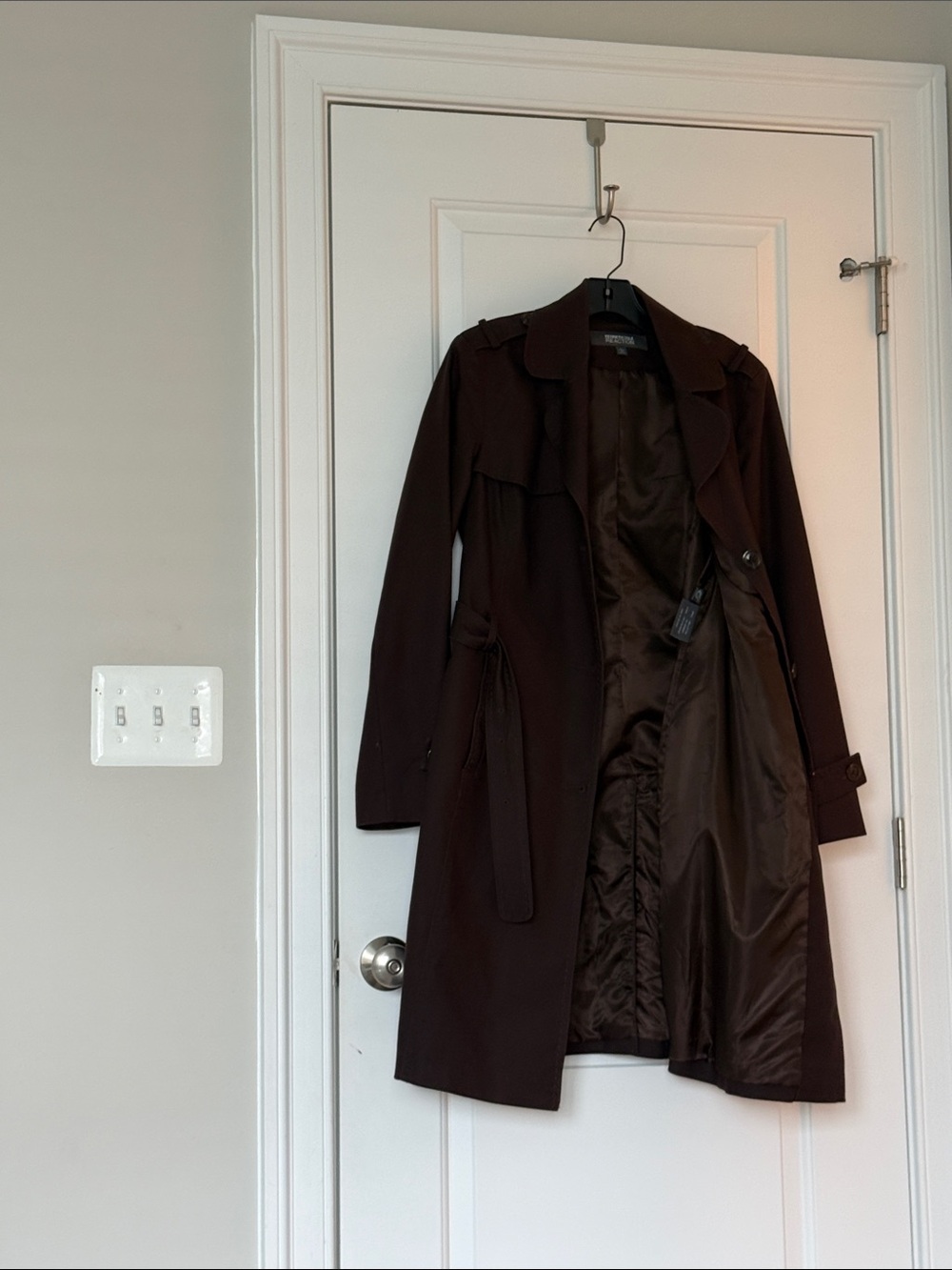 Kenneth Cole Reaction Dark Brown Trench Coat with Belt - Picture 8 of 9